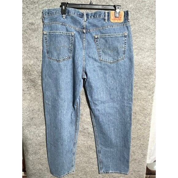 Levi's 550 Jeans Mens 44x34 Straight Leg Medium Wash Denim High Rise Blue - Picture 2 of 8